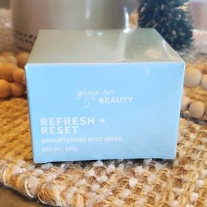 {Glow on 5th Beauty} brightening mud mask